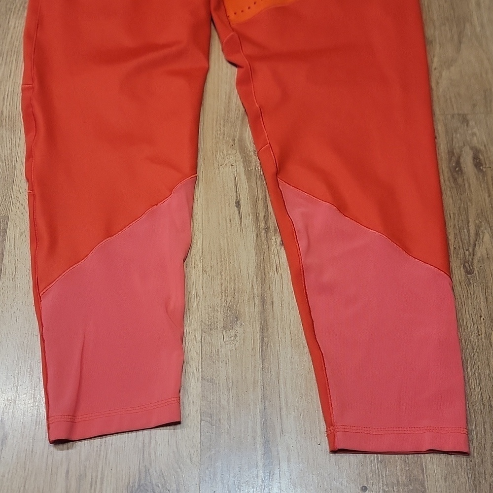 RETIRED Adidas Wow Drop Climalite Leggings - Picture 5 of 16